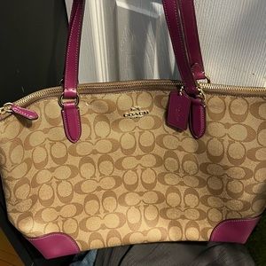 Coach zip signature outline tote